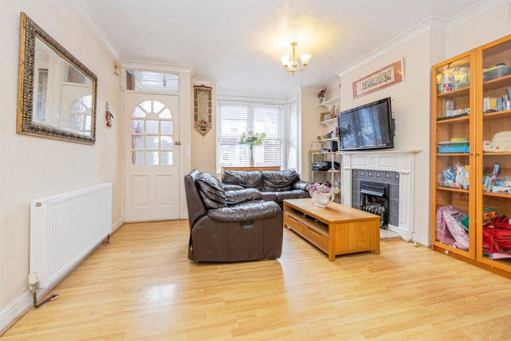 Property photo 2 of 17