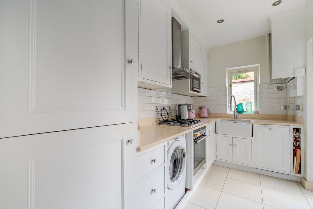 Property photo 3 of 15 1536235-12-1A13ee...