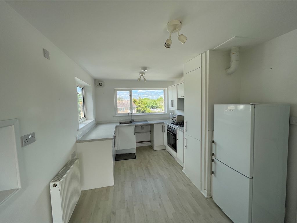 Property photo 3 of 13 Kitchen