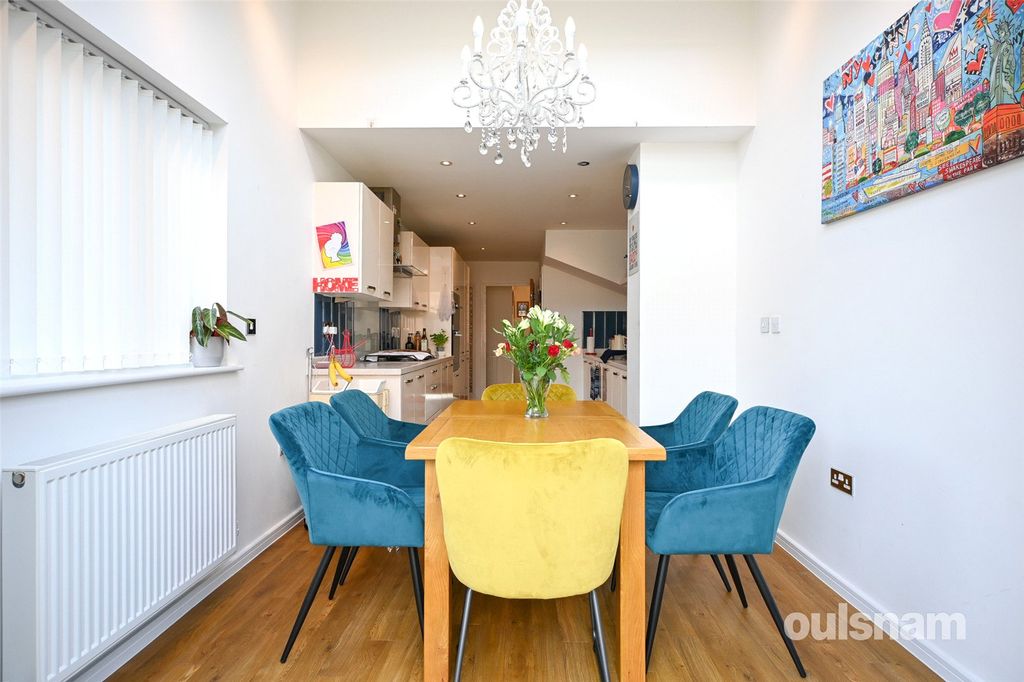 Property photo 2 of 31 Picture No. 18