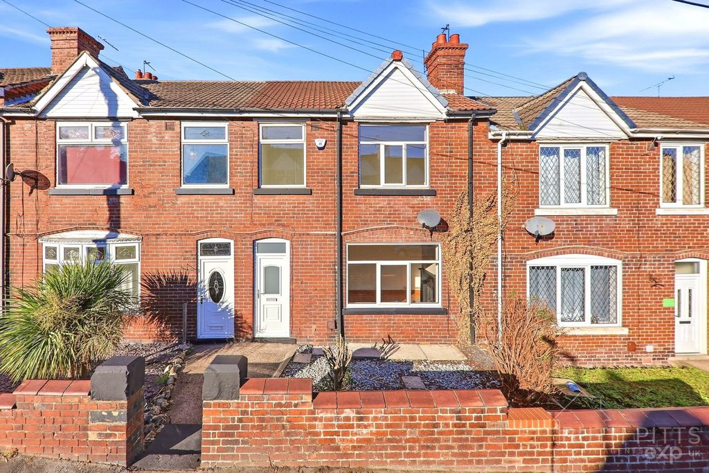 Property photo 2 of 33