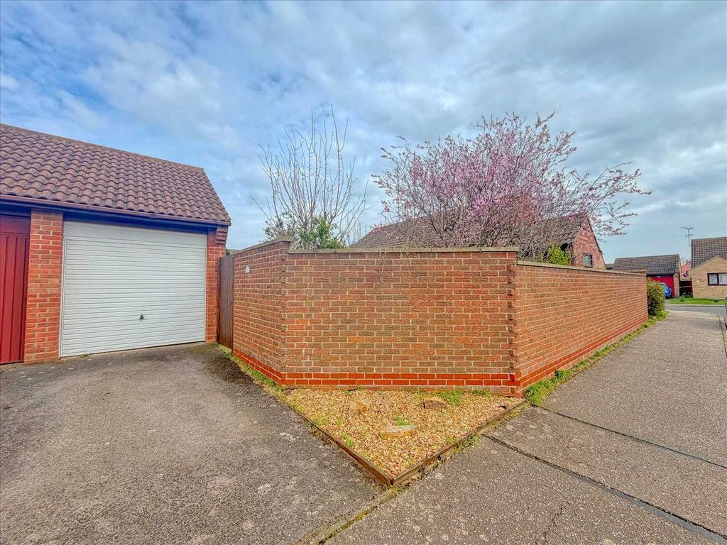 Property photo 2 of 23