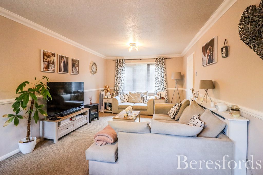 Property photo 3 of 15 Picture 3