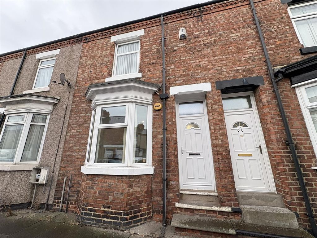 Property photo 1 of 10 Externally