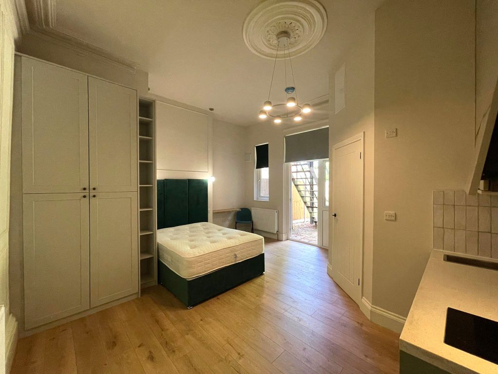 Property photo 1 of 5 Studio 