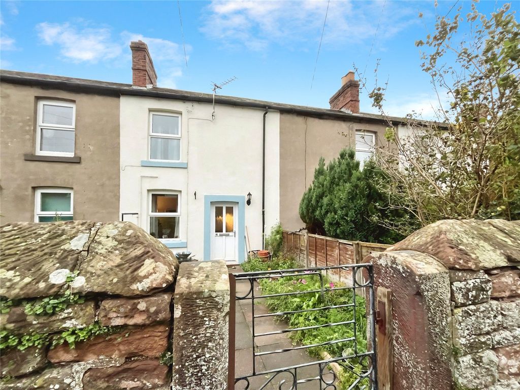 Property photo 1 of 8 Outside