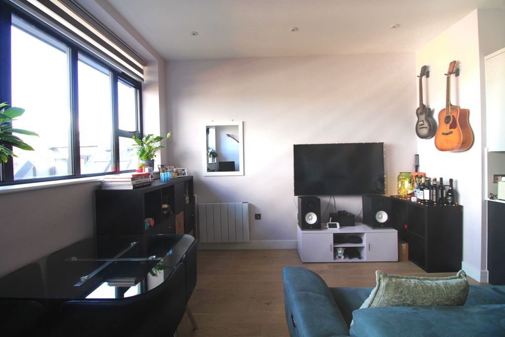 Property photo 3 of 19 Photo #3