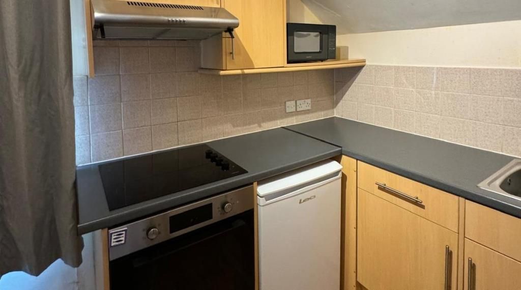 Property photo 2 of 14 Kitchen