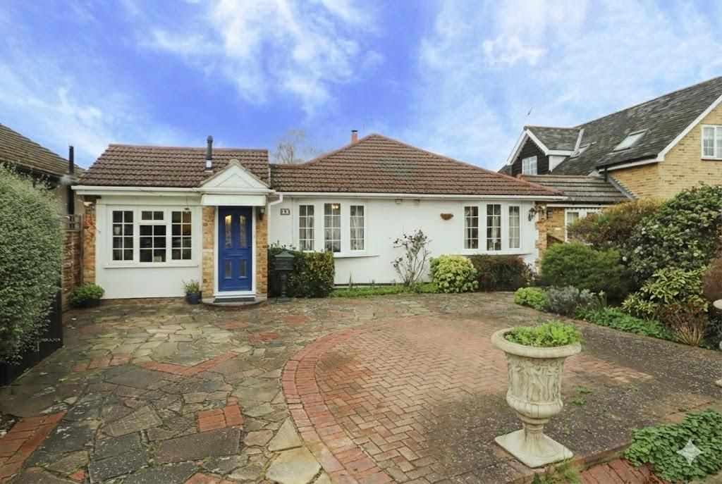 Property photo 1 of 12