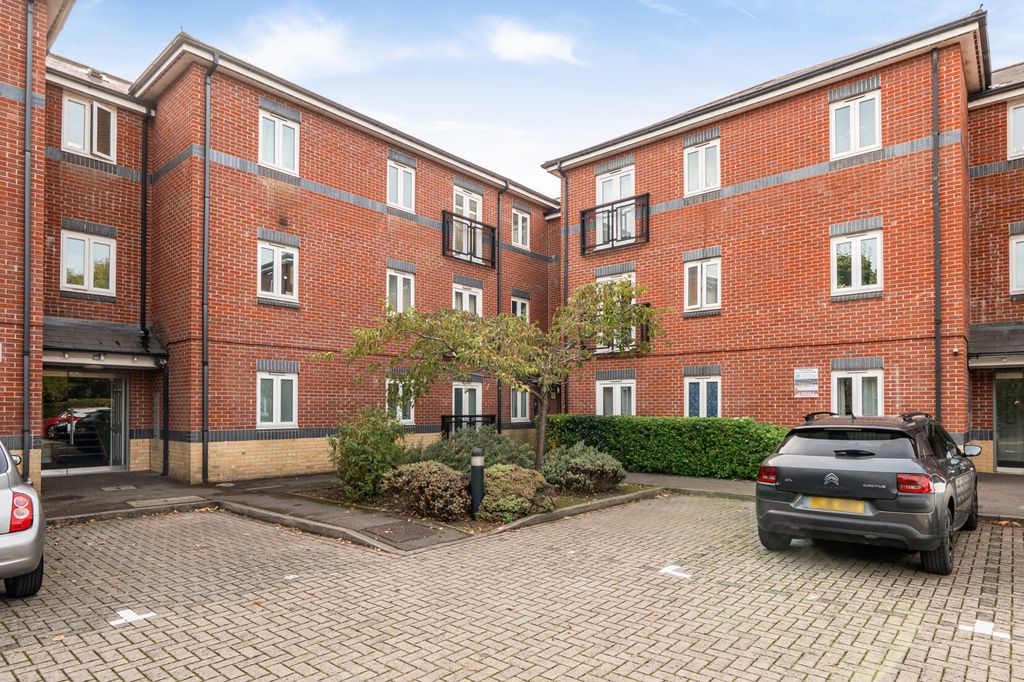 Property photo 1 of 12 External View