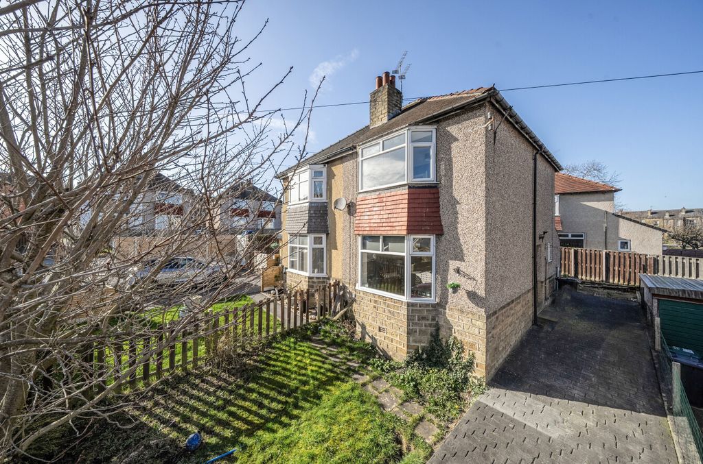 Property photo 1 of 12 1421904-1-69A6Ec8...