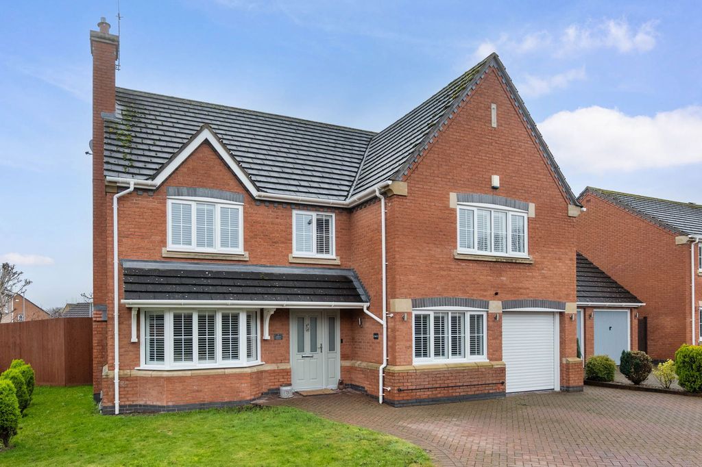 Property photo 1 of 27