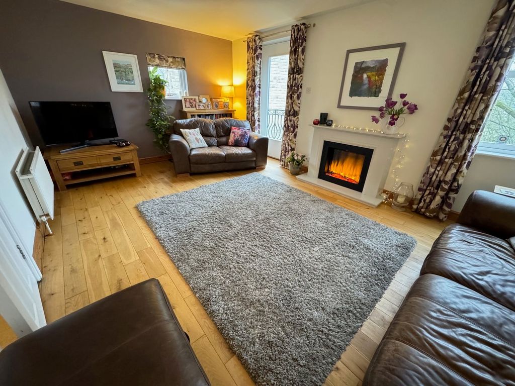 Property photo 2 of 29
