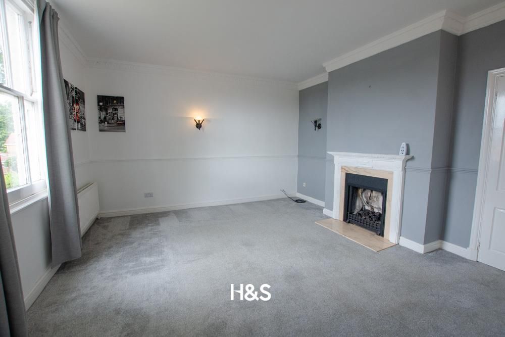 Property photo 3 of 6 30 Stonebow - Lounge.Jpg