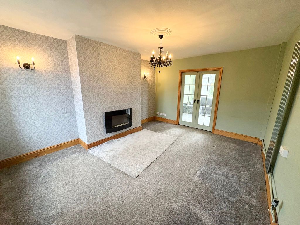 Property photo 2 of 13 Lounge