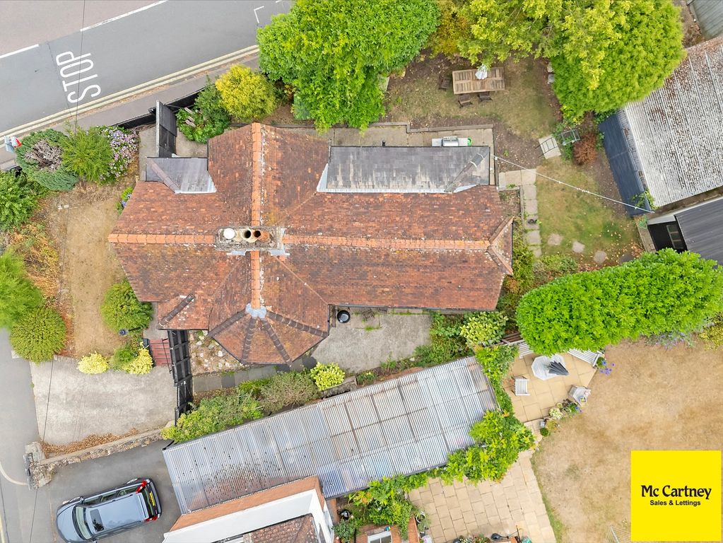 Property photo 2 of 24