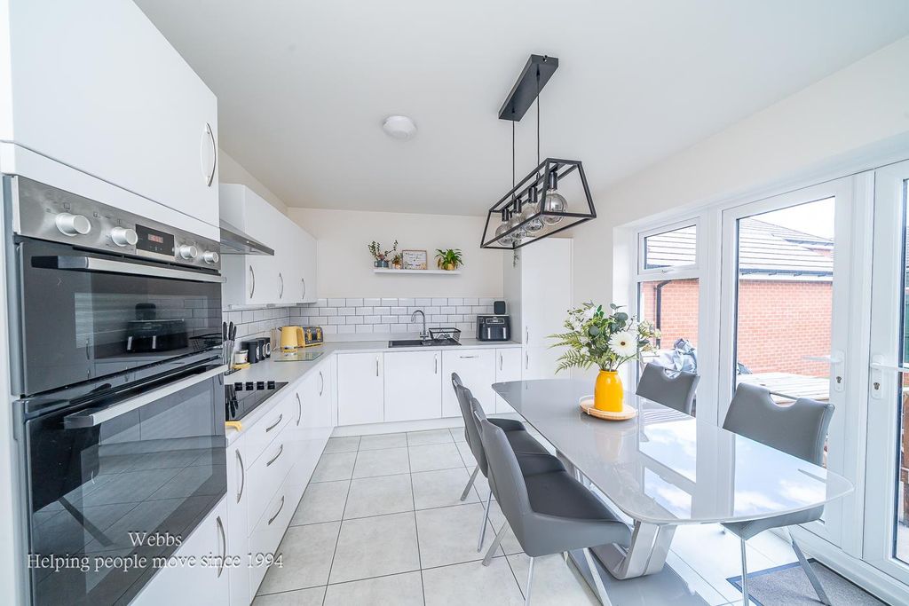 Property photo 2 of 25 Webbs-15.Jpg