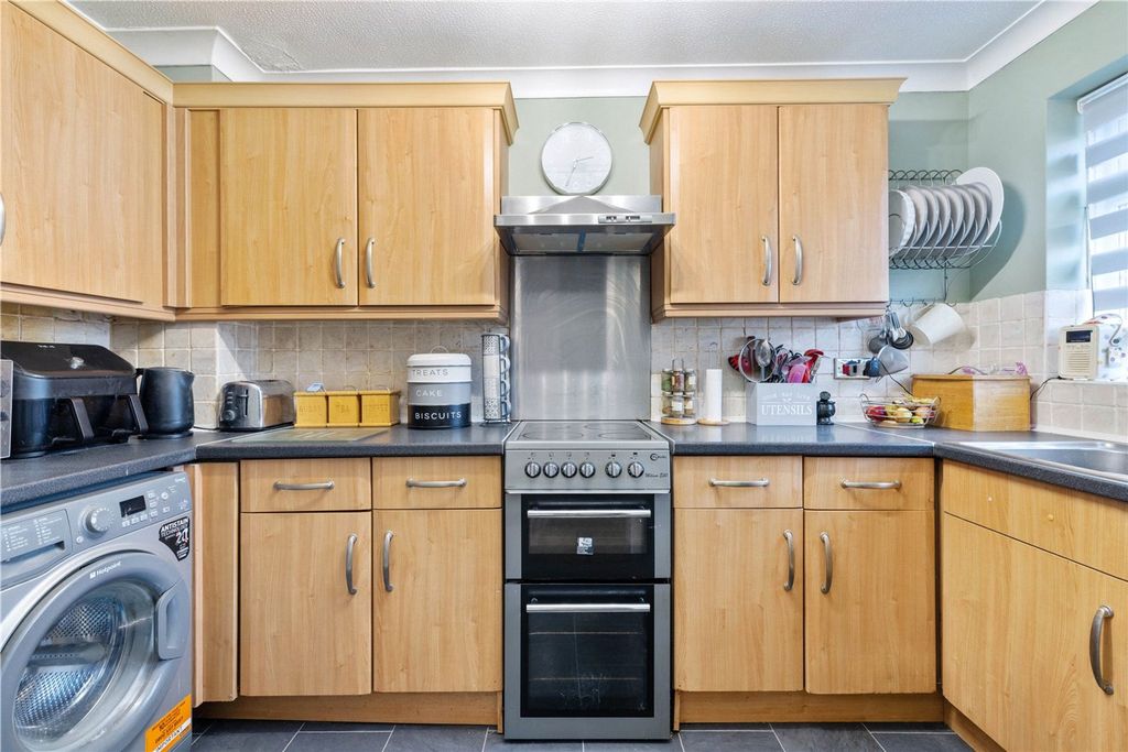 Property photo 3 of 15 Kitchen