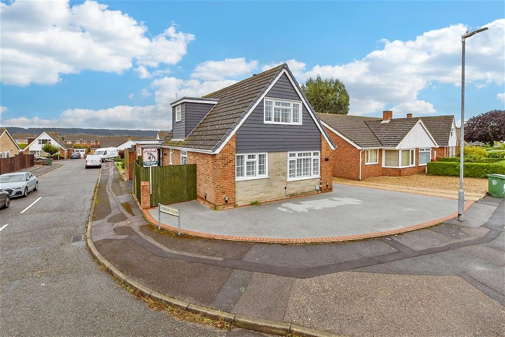 Property photo 2 of 17 External (Web)