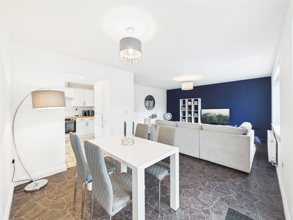 Property photo 3 of 18 Picture No. 13