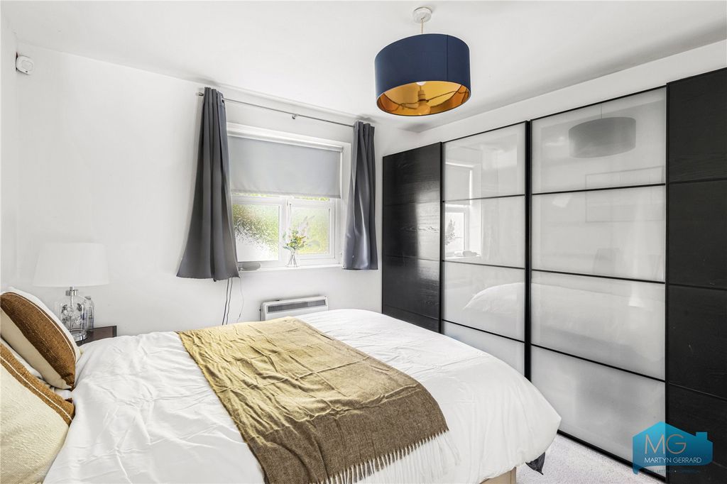 Property photo 2 of 12 Picture No. 22