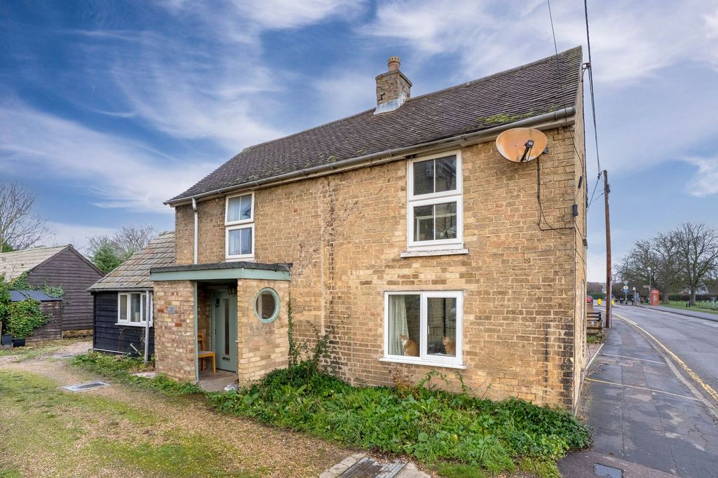 Property photo 1 of 11