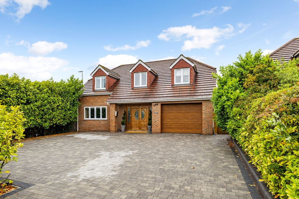 Property photo 1 of 25 109973_Asiwaju We...