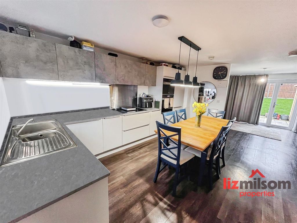 Property photo 2 of 17 11167002-Img_6790.Jpg