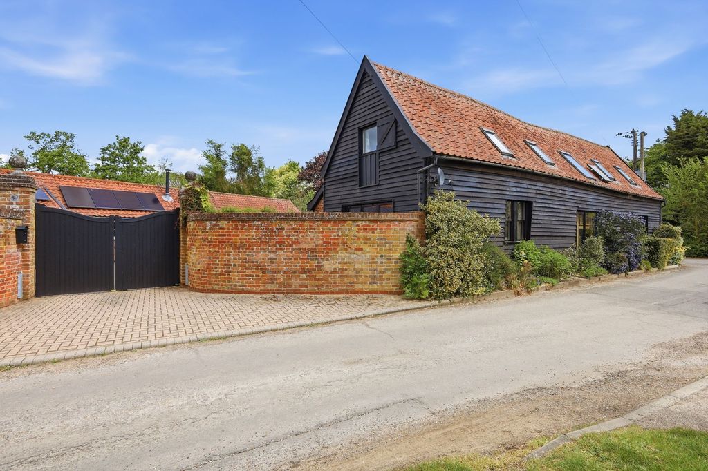 Property photo 1 of 37