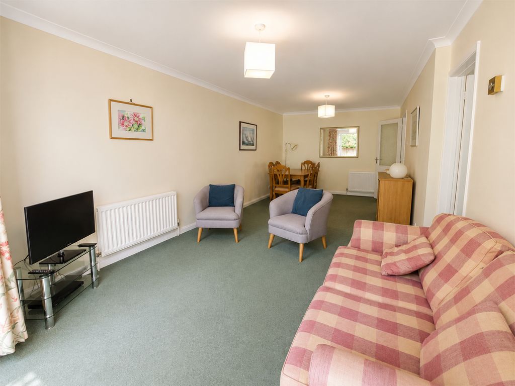 Property photo 3 of 10 MC Lounge