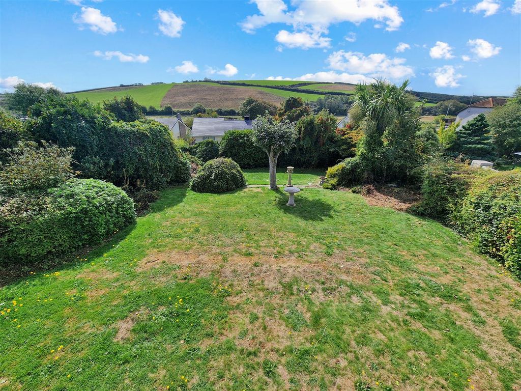 Property photo 2 of 15 Garden And View.