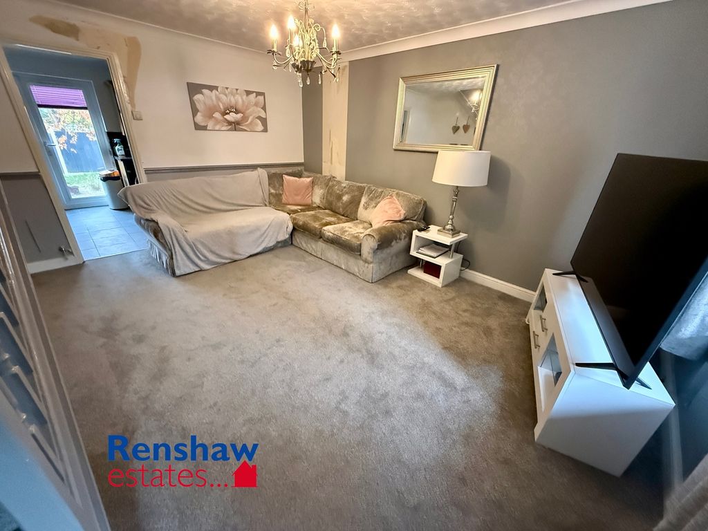 Property photo 3 of 11 L