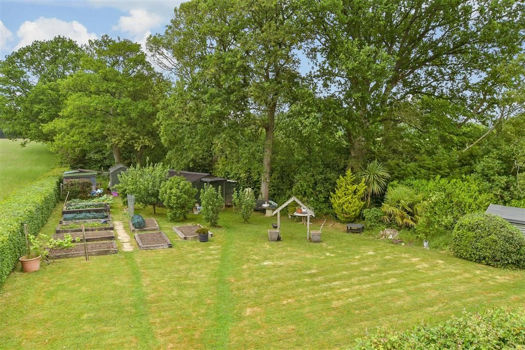 Property photo 1 of 13 Surrounding Area