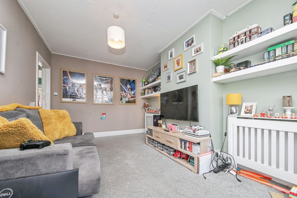 Property photo 3 of 19