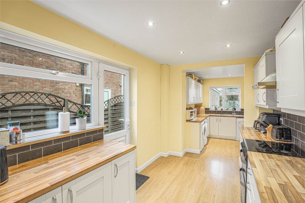 Property photo 2 of 24