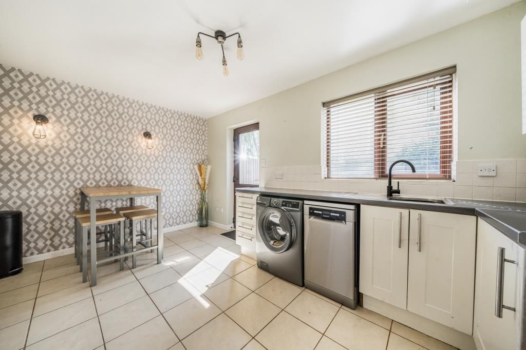 Property photo 2 of 18 Kitchen
