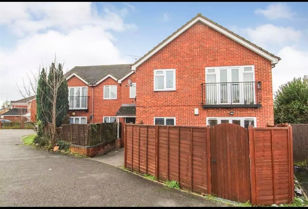 Property photo 1 of 8