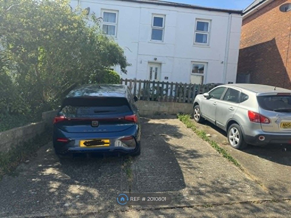 Additional image 6 of 1 bed semi-detached house to rentPlayer Street, Ryde PO33