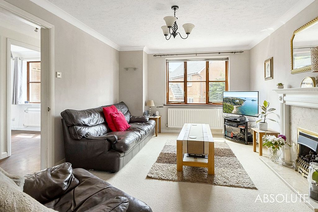Property photo 2 of 23