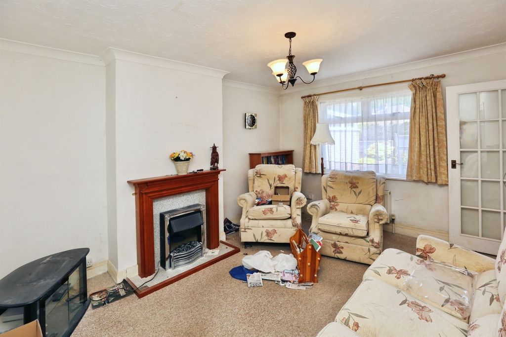 Property photo 2 of 16