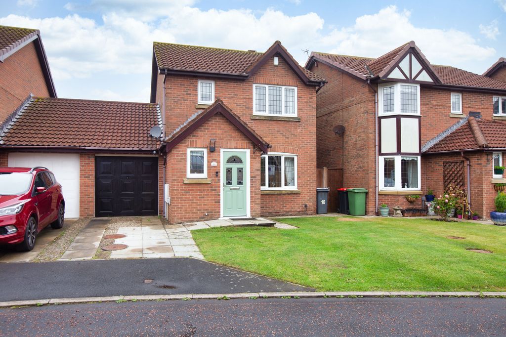 Property photo 1 of 18