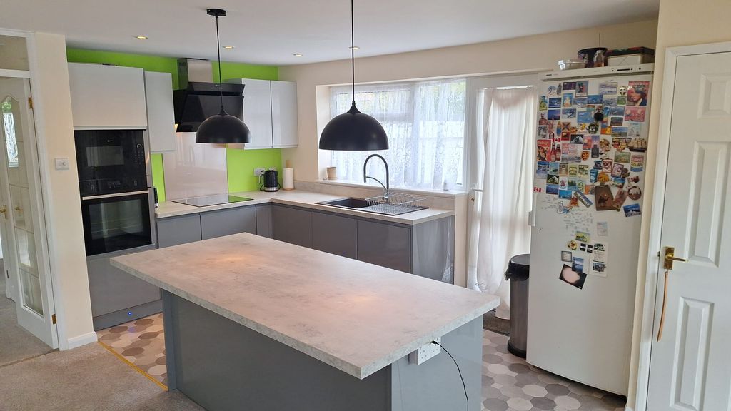 Property photo 3 of 16 Kitchen A