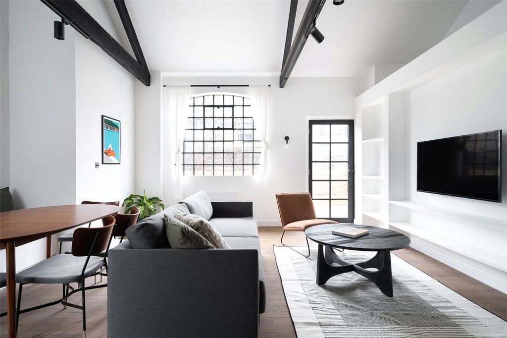 Property photo 1 of 9 Picture No. 01