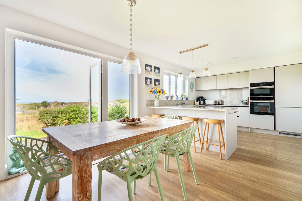 Property photo 2 of 22 Photo 2