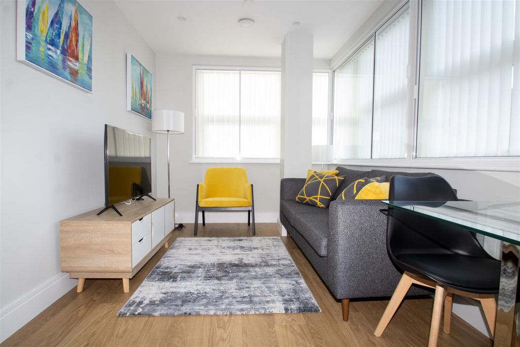 Property photo 2 of 5 Living Room