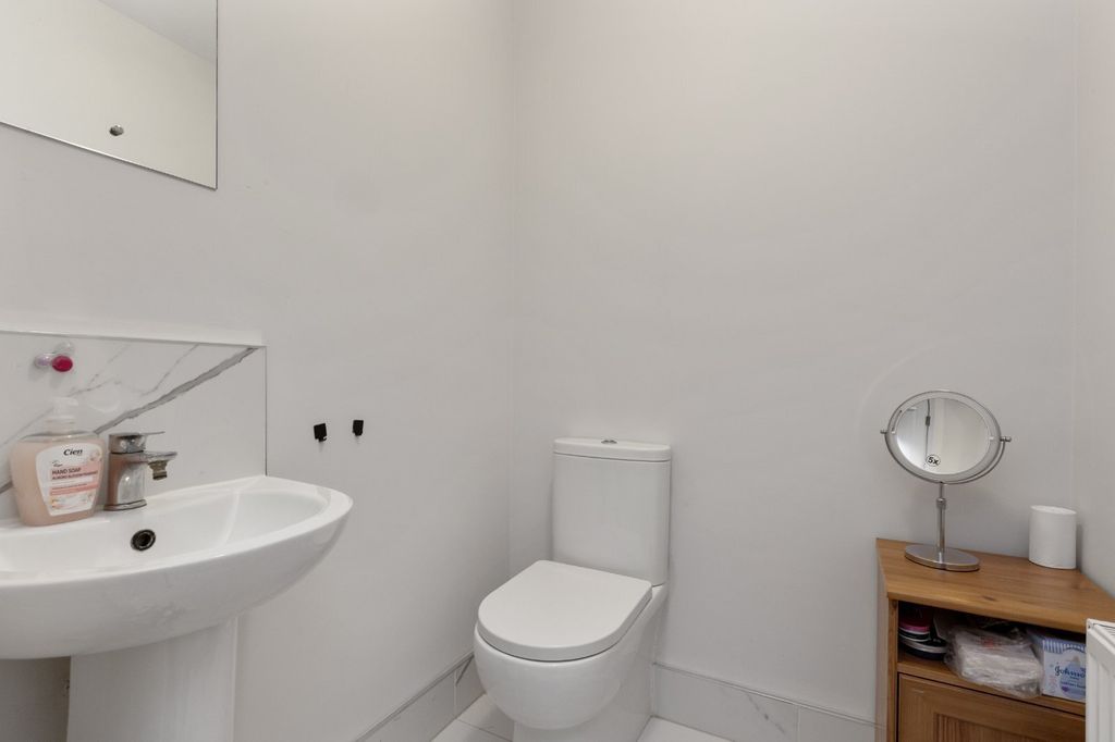 Property photo 3 of 19 Picture No. 14