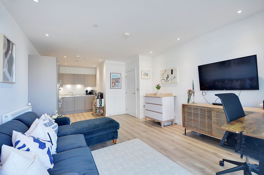 Property photo 1 of 17 Open Plan Living Room_Pic_2.Jpg