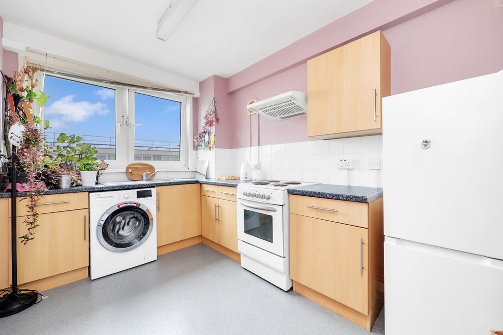 Property photo 2 of 9 Picture No. 04