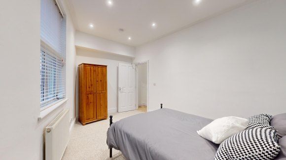 Property photo 2 of 11 10