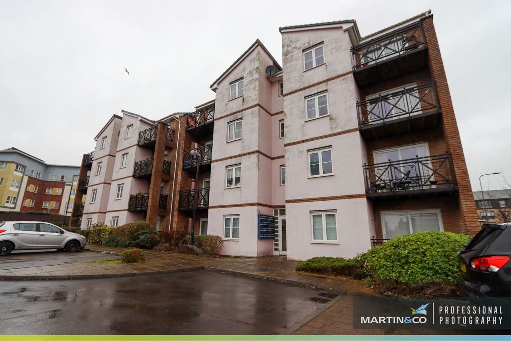 Property photo 1 of 9